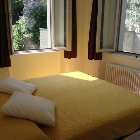 Larius Apartment Parking Carate Urio Exterior foto