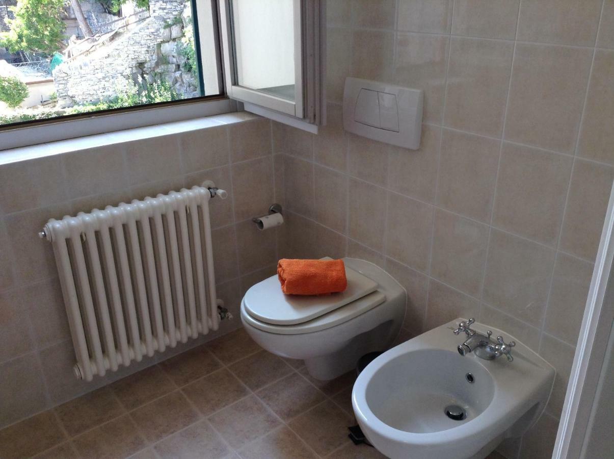 Larius Apartment Parking Carate Urio Exterior foto